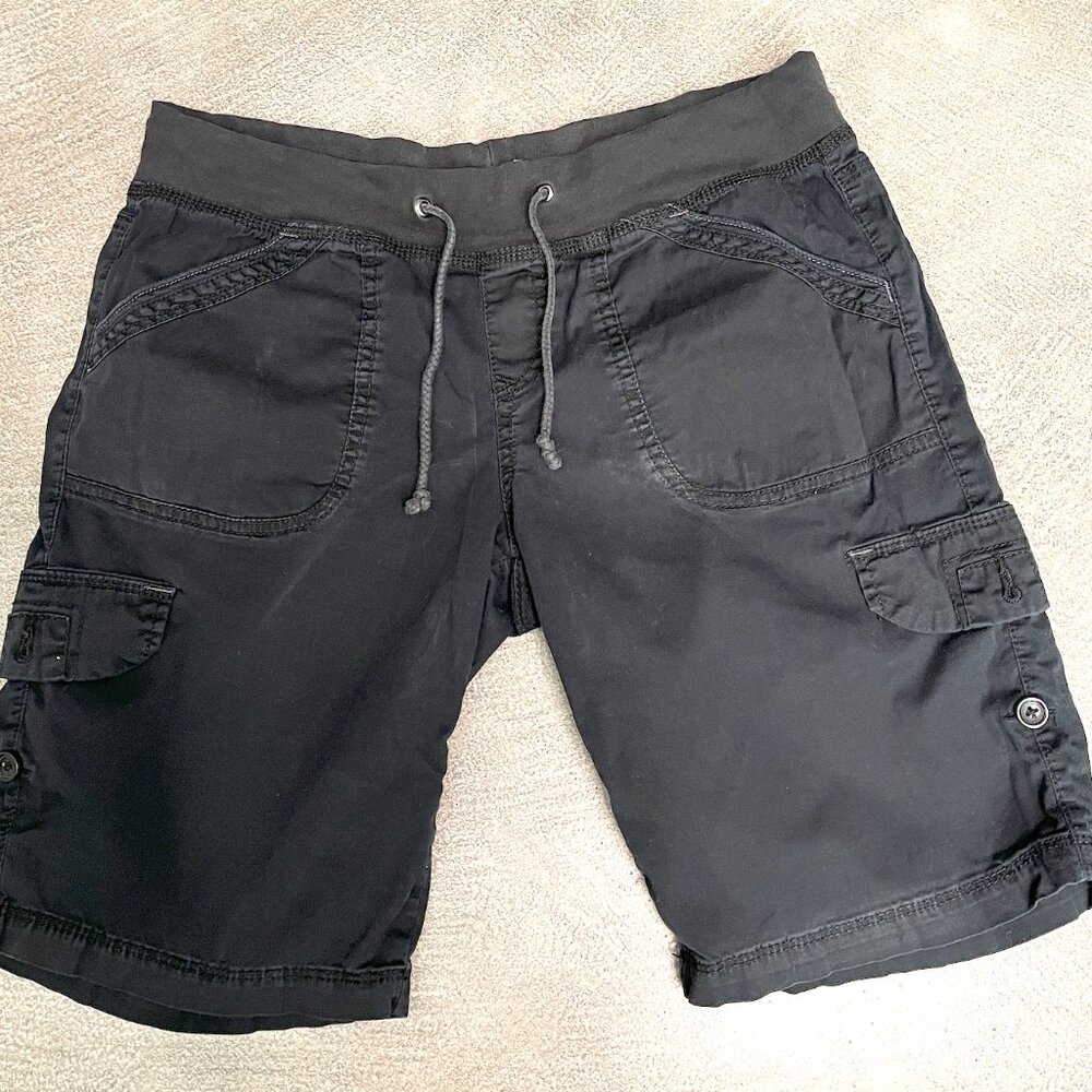 Black Comfy Cargo Shorts - size 10
